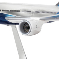 Boeing - 777-9 1/200 Snap Model